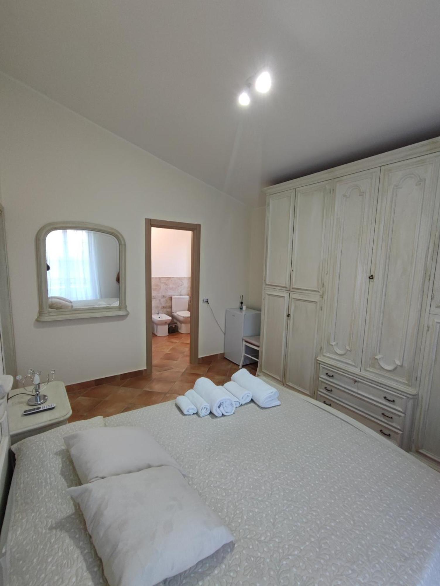 B&B Villa Antonella 피아차암머리나 외부 사진